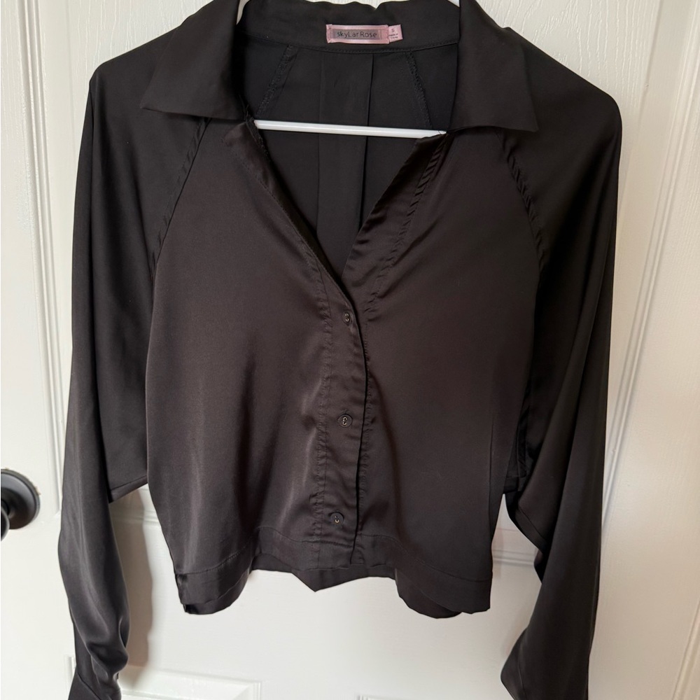 Boxy Cropped Black Button-Front Women’s Blouse